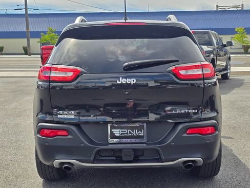 Used 2014 Jeep Cherokee Limited w/ Technology Group AWD/4WD image 7