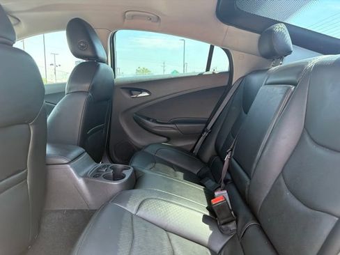 Used 2017 Chevrolet Volt Premier w/ Driver Confidence Package FWD image 16