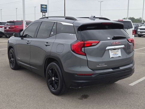 Used 2019 GMC Terrain SLE w/ Driver Convenience Package FWD image 5
