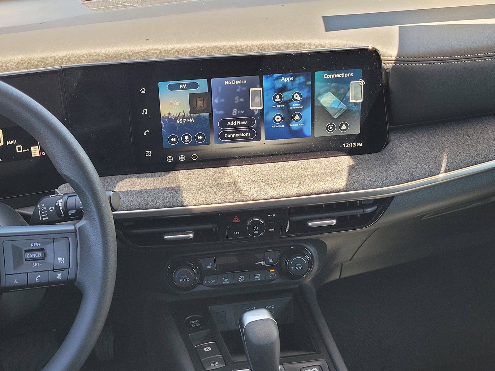 New 2026 Nissan Kicks SV w/ SV Premium Package FWD image 9