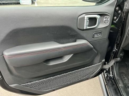 Used 2022 Jeep Gladiator Rubicon image 14