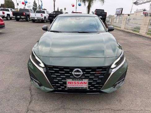 New 2025 Nissan Altima 2.5 SR image 2