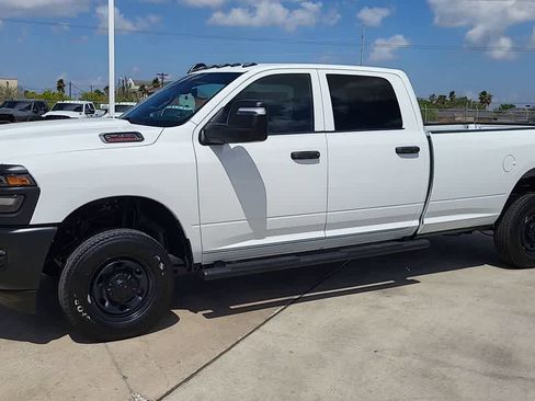 New 2026 RAM 2500 Tradesman AWD/4WD image 4