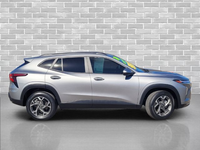 Certified 2024 Chevrolet Trax LT w/ Driver Confidence Package FWD image 4