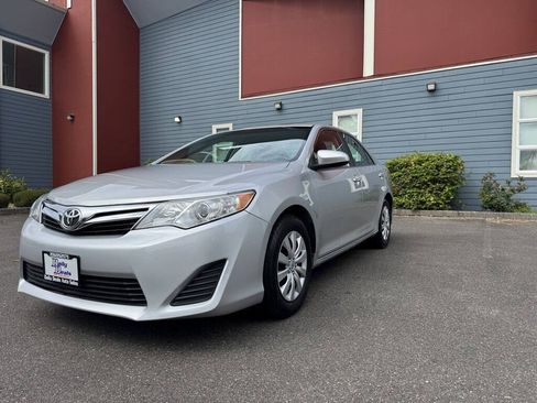 Used 2013 Toyota Camry LE FWD image 4