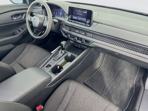 Used 2025 Honda Accord SE image 36