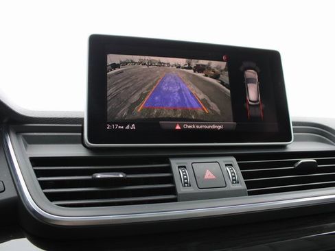 Used 2019 Audi Q5 2.0T Premium Plus w/ Premium Plus Package image 3