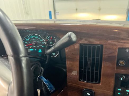 Used 2014 GMC Savana 1500 RWD image 16