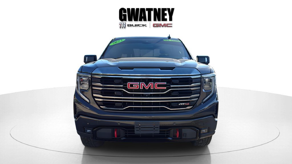 Used 2023 GMC Sierra 1500 AT4 w/ AT4 Preferred Package AWD/4WD image 3
