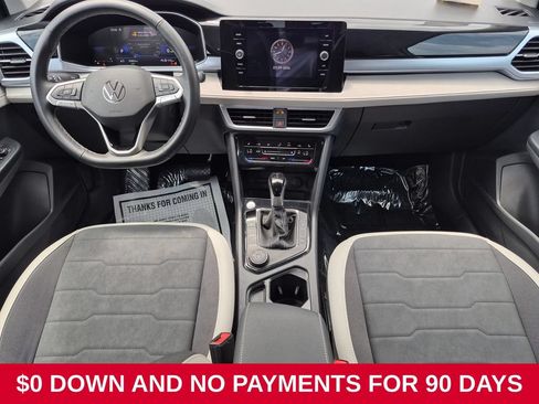 Used 2025 Volkswagen Taos SE AWD/4WD image 22
