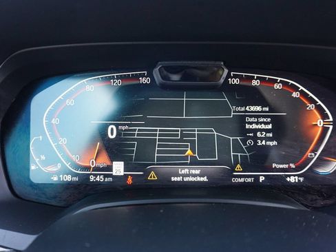 Used 2022 BMW X7 xDrive40i w/ M Sport Package AWD/4WD image 7