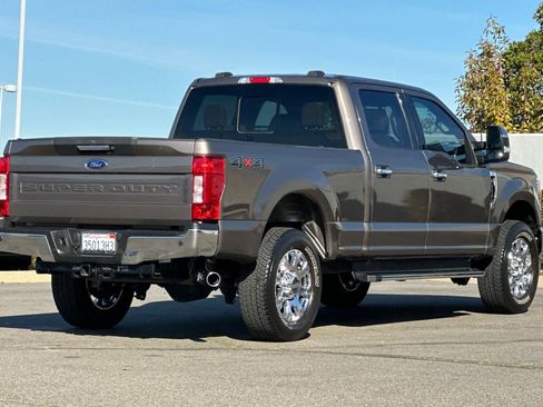 Used 2022 Ford F250 Lariat w/ Chrome Package image 2