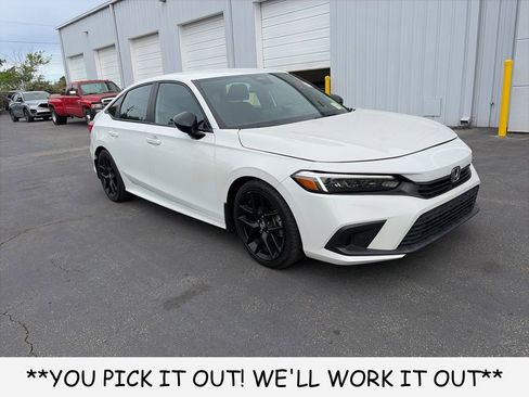 Used 2023 Honda Civic Sport image 1