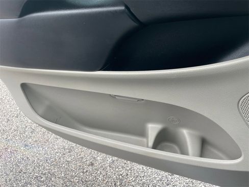 Used 2016 Dodge Grand Caravan SE w/ Quick Order Package 29E SE image 32