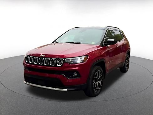 Used 2025 Jeep Compass Limited AWD/4WD image 7