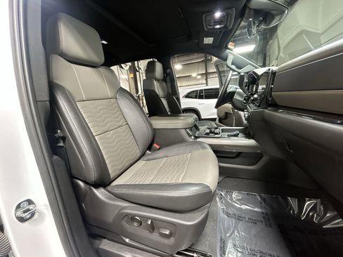 Certified 2024 Chevrolet Silverado 2500 ZR2 w/ Technology Package image 29