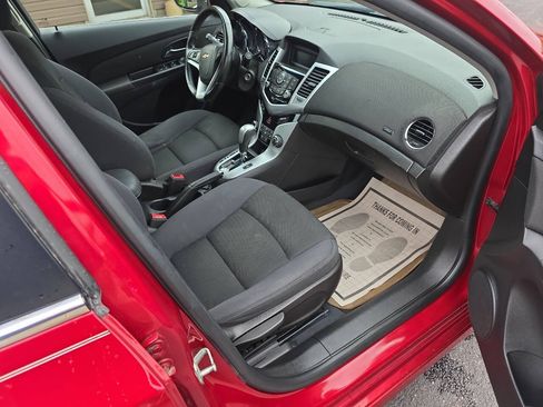 Used 2014 Chevrolet Cruze LT w/ RS Package FWD image 13