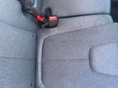 Used 2020 Hyundai Santa Fe SE image 12