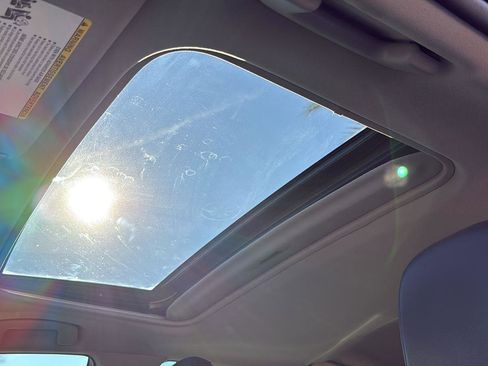 Used 2020 Toyota Camry XLE image 20