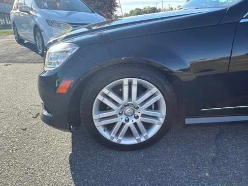 Used 2009 Mercedes-Benz C 300 4MATIC Sedan image 38