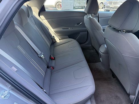 Used 2024 Hyundai Elantra SEL FWD image 27