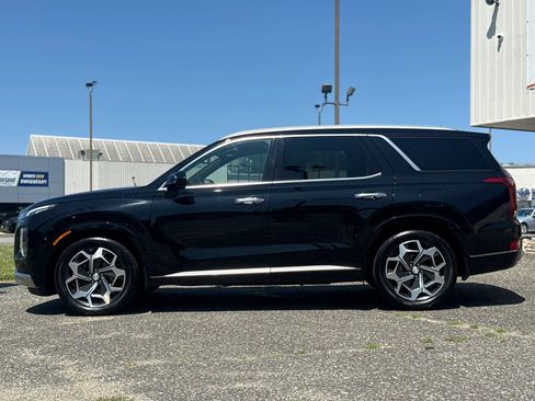 Used 2022 Hyundai Palisade Calligraphy FWD image 2