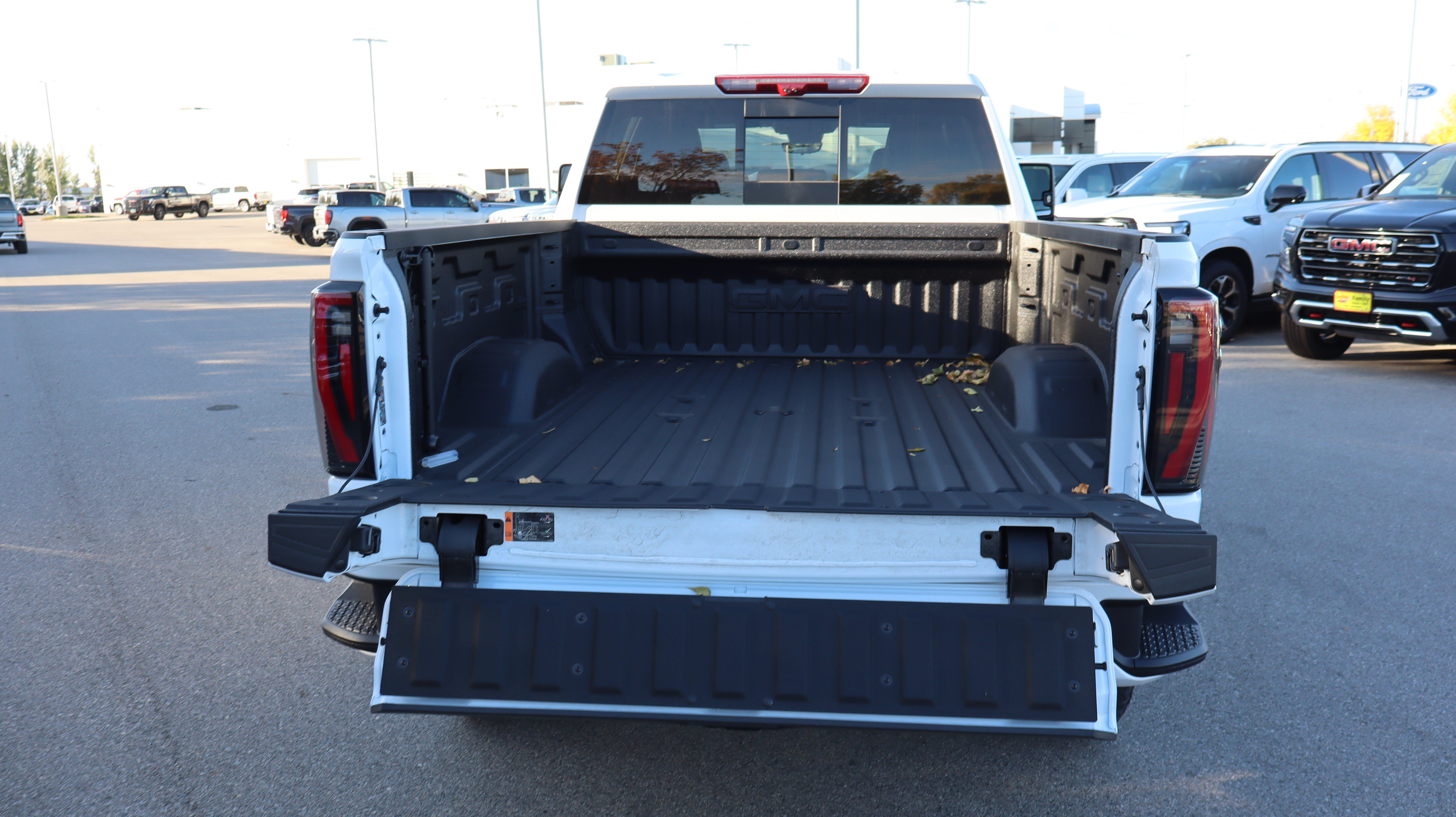 New 2026 GMC Sierra 3500 AT4 w/ AT4 Premium Plus Package AWD/4WD image 15