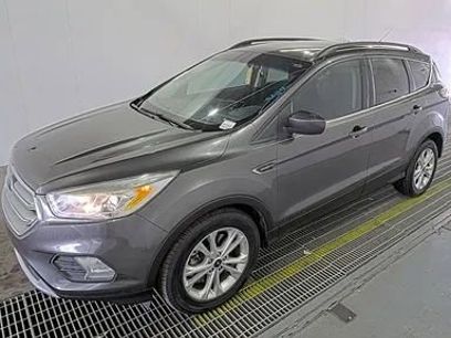 Used 2017 Ford Escape SE w/ Equipment Group 201A