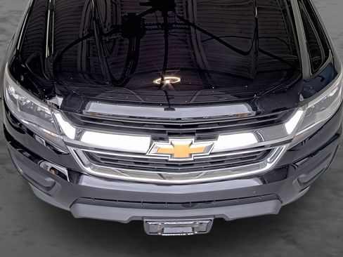 Used 2019 Chevrolet Colorado W/T w/ WT Convenience Package RWD image 18