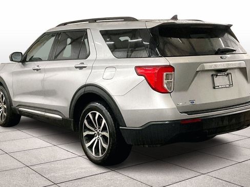 Certified 2021 Ford Explorer XLT image 10