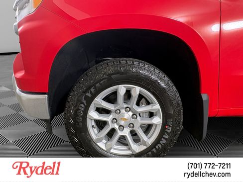 Used 2026 Chevrolet Silverado 1500 LT image 9