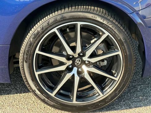 Used 2022 Toyota GR86 w/ ALL Weather Mat Package (TMS) RWD image 8