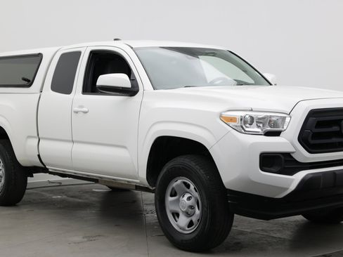 Used 2021 Toyota Tacoma SR RWD image 3