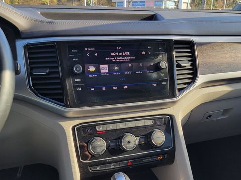 Used 2019 Volkswagen Atlas SEL Premium image 26