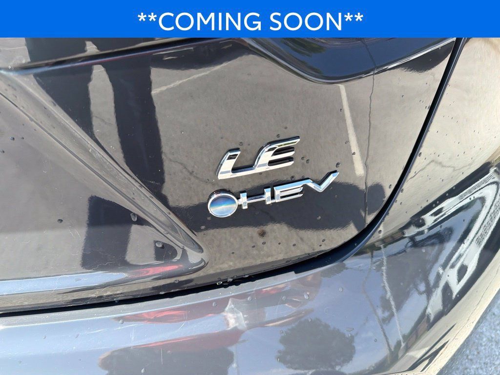 Used 2025 Toyota Corolla LE FWD image 15