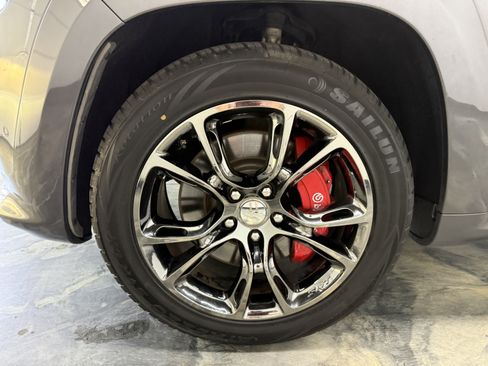 Used 2016 Jeep Grand Cherokee SRT AWD/4WD image 27