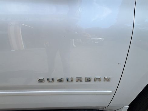 Used 2016 Chevrolet Suburban LTZ AWD/4WD image 42