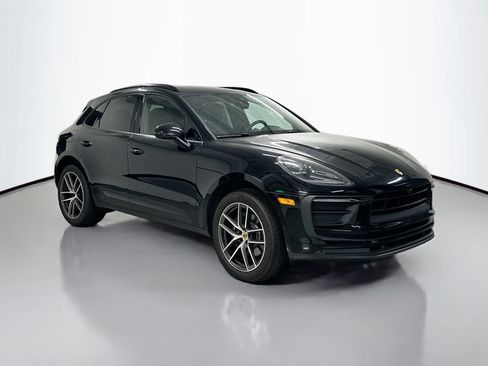 Used 2022 Porsche Macan AWD/4WD image 7