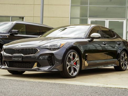 Used 2019 Kia Stinger GT2 AWD/4WD image 8