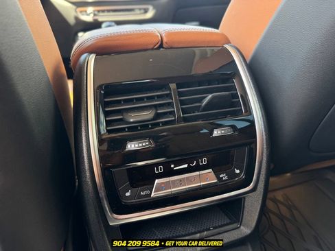 Used 2020 BMW X7 xDrive40i w/ Premium Package AWD/4WD image 24