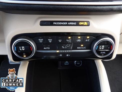 Certified 2021 Ford Escape SE w/ SE Sport Appearance Package image 16