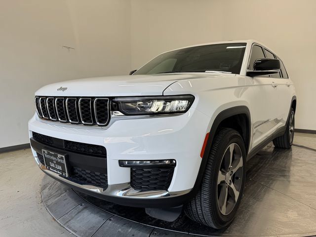 Used 2025 Jeep Grand Cherokee L Limited RWD image 32