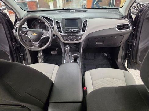 Used 2018 Chevrolet Equinox LS FWD image 9
