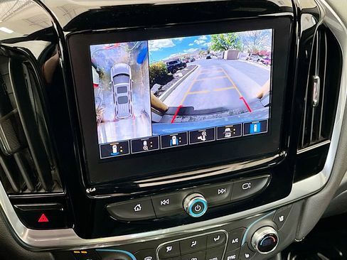 Used 2023 Chevrolet Traverse Premier AWD/4WD image 14