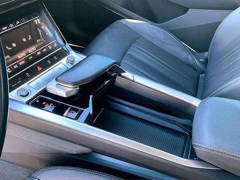 Used 2021 Audi e-tron Premium Plus image 14