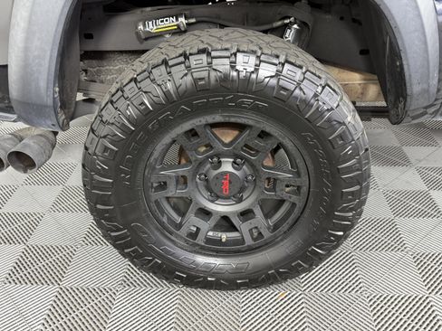 Used 2016 Toyota Tacoma TRD Off-Road w/ Towing Package image 28