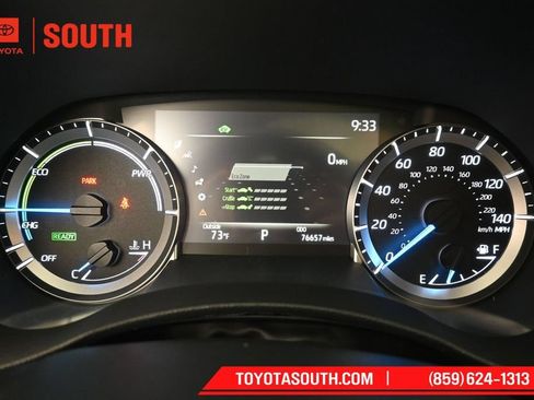 Used 2023 Toyota Highlander XLE AWD/4WD image 12