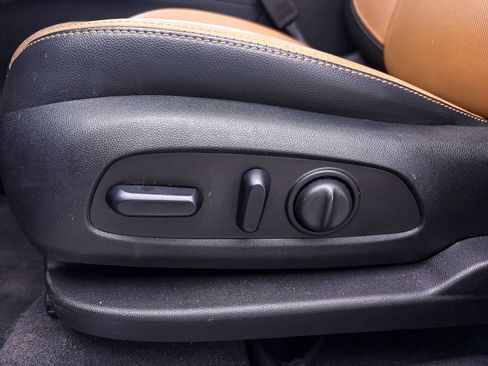 Used 2020 Chevrolet Equinox Premier AWD/4WD image 22