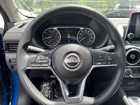 Used 2025 Nissan Sentra SV FWD image 21