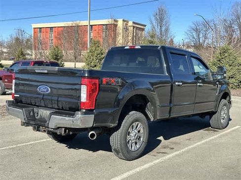 Used 2018 Ford F250 XLT w/ XLT Premium Package image 21